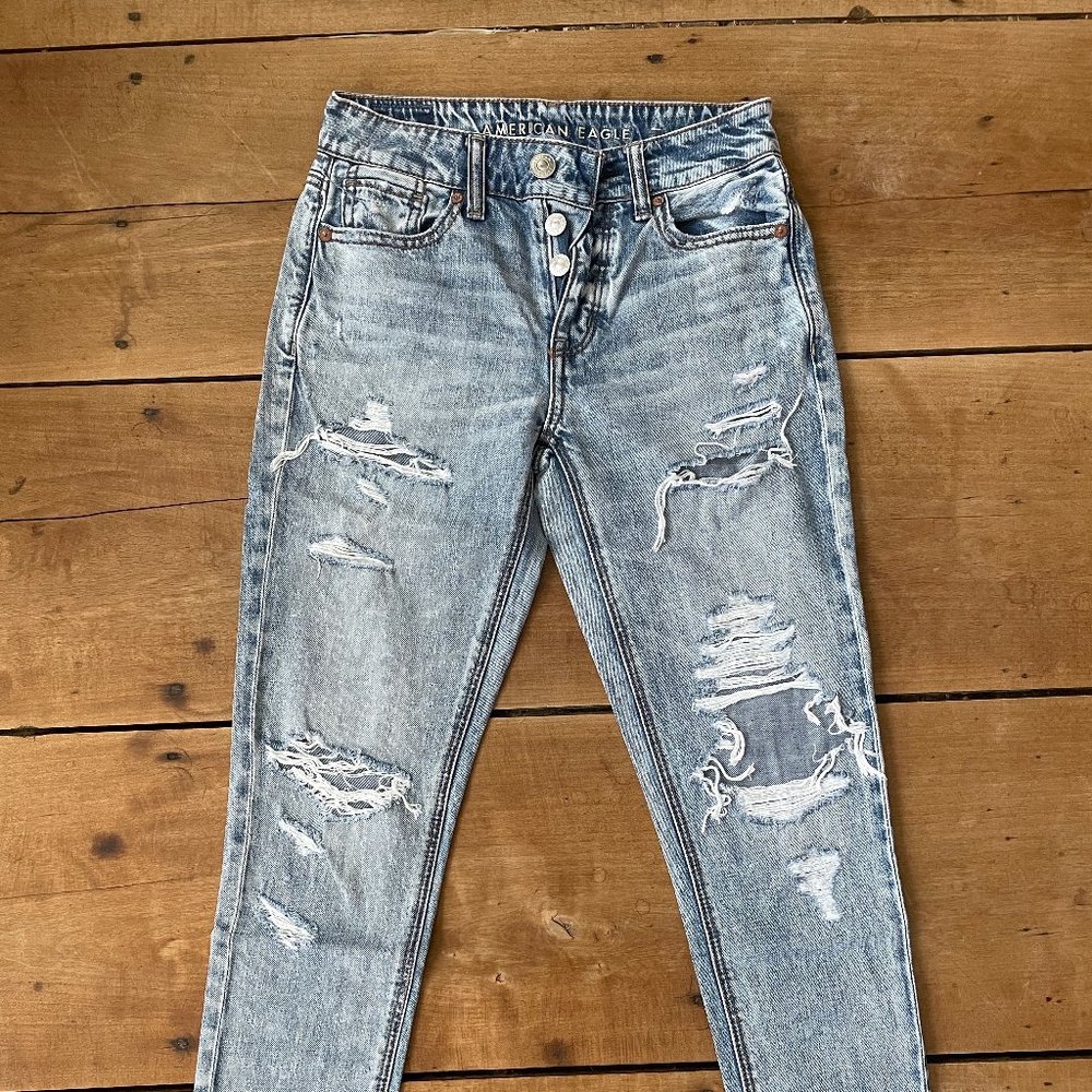 american eagle ripped straight leg jeans